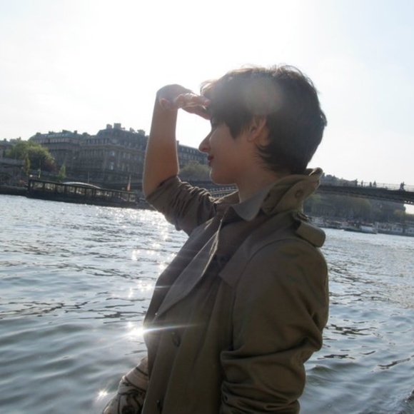 Meet your Posher, Julie - Picture 1 of 1